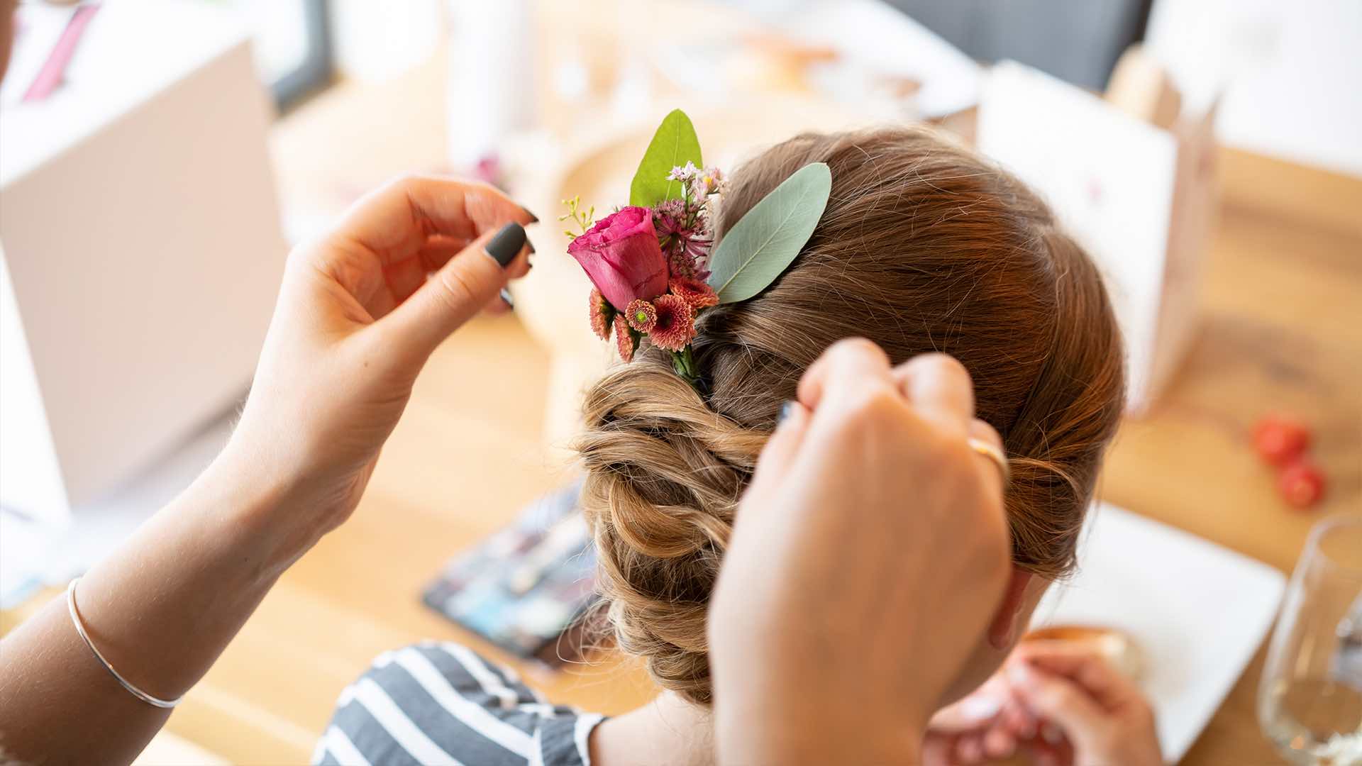 Hochzeitsreportage Hochzeitsfotograf Blumen Hochzeitsfeier