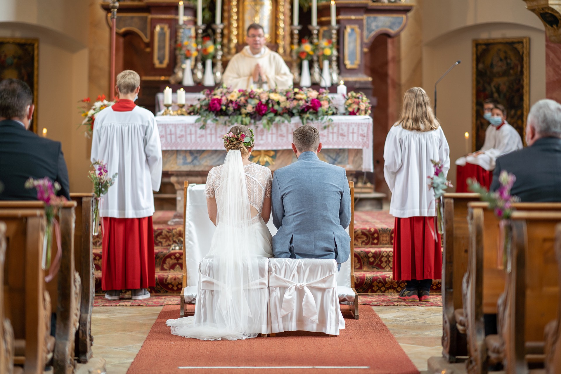 Hochzeitsreportage Hochzeitsfotograf Blumen Hochzeitsfeier