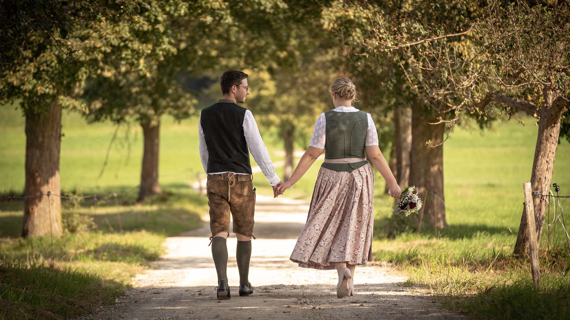 Brautpaar Tracht Hochzeitsfotos Tradition Natur