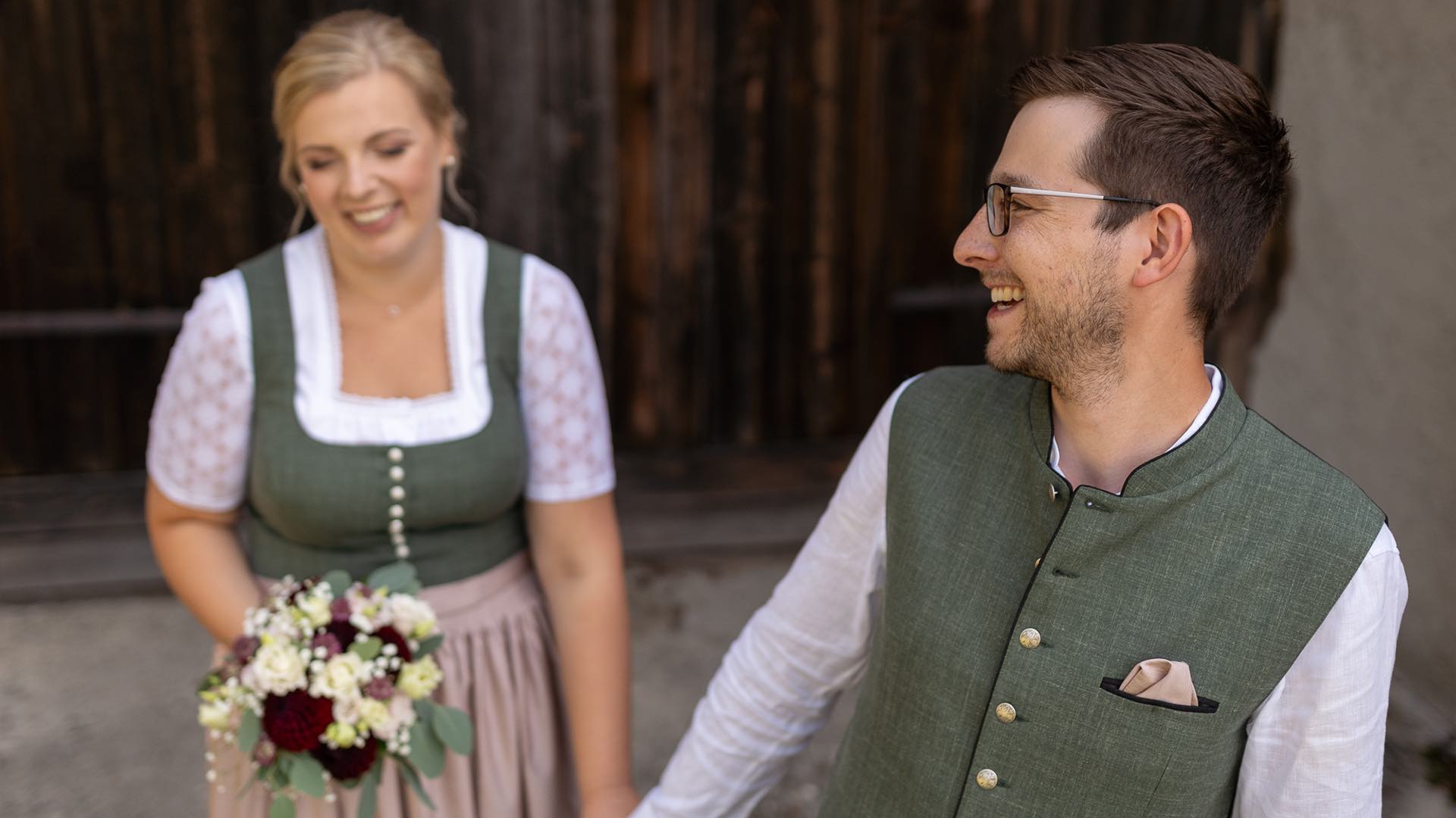 Brautpaar Tracht Hochzeitsfotos Tradition Natur