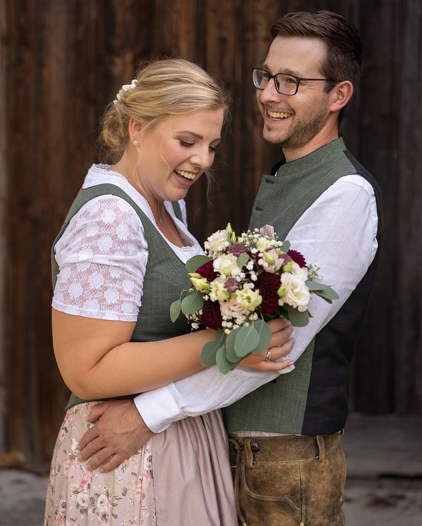 Brautpaar Tracht Hochzeitsfotos Tradition Natur